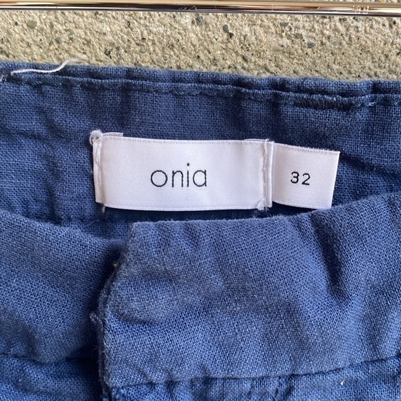 Onia (luxe brand) Linen/Cotton blend shorts - Picture 2 of 8